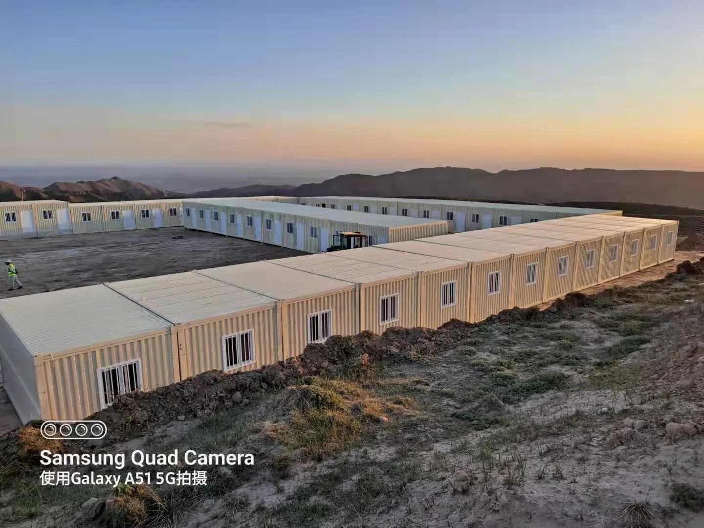 Folding container house site camp project