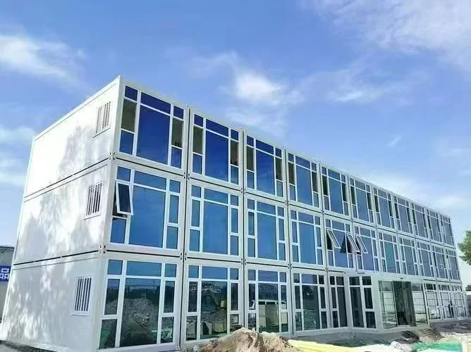 Three-storey glazed modular project